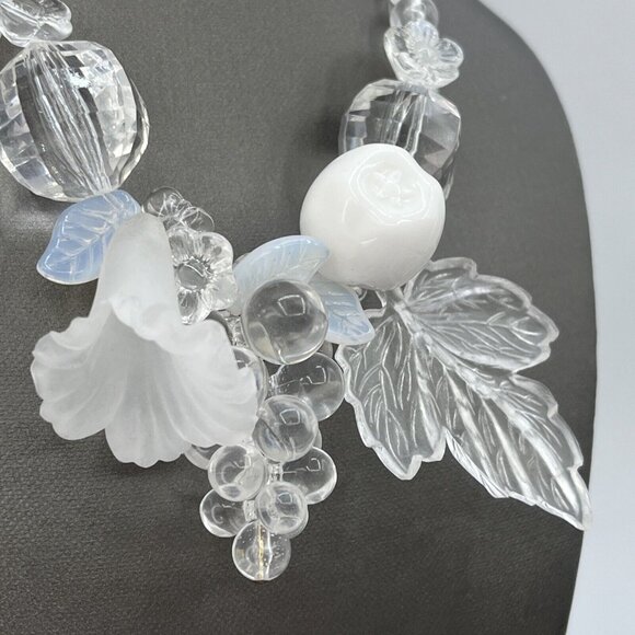 Vintage Bigal French Lucite Grapes Leaves Angel's Trumpet Collar Necklace 15" - Picture 4 of 9
